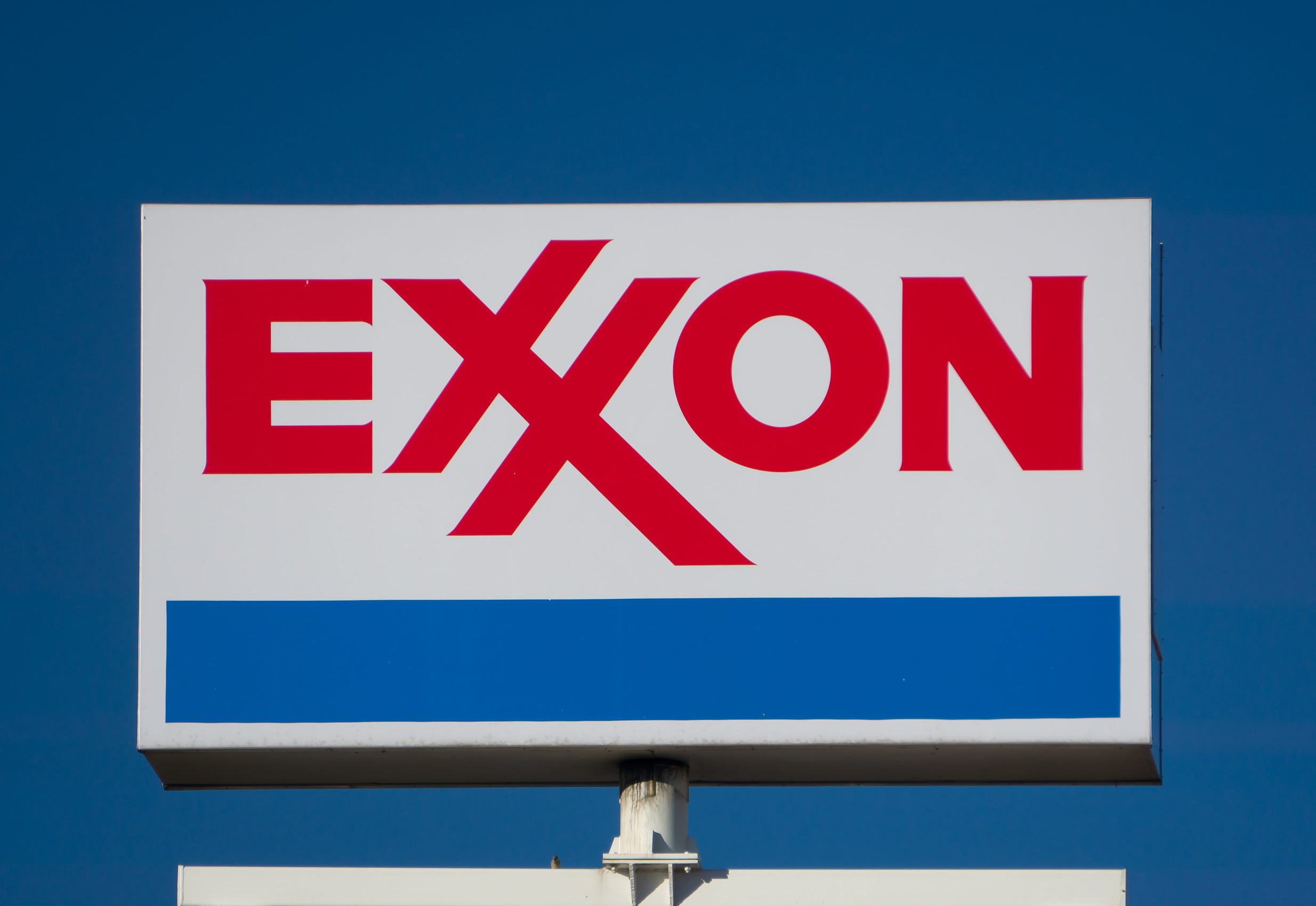 Why Is Exxon Mobil (XOM) Climbing Premarket? Oil Spikes on Geopolitical Risk